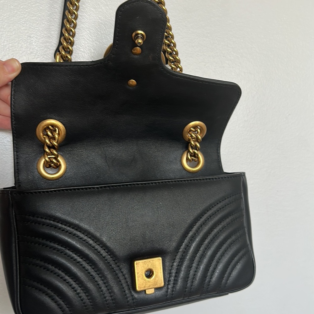 GG Marmont Mini Shoulder Bag - Picture 6 of 8